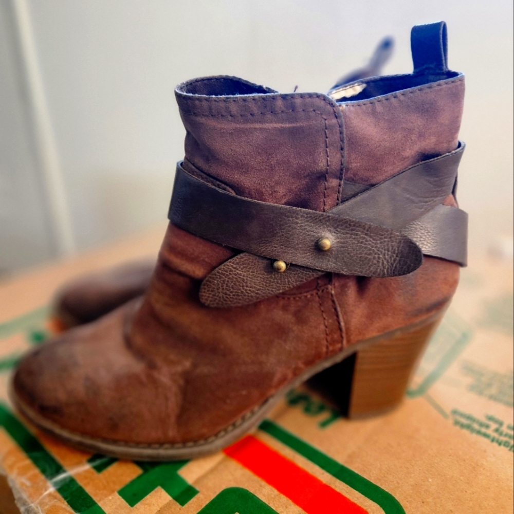 Heeled ankle boots